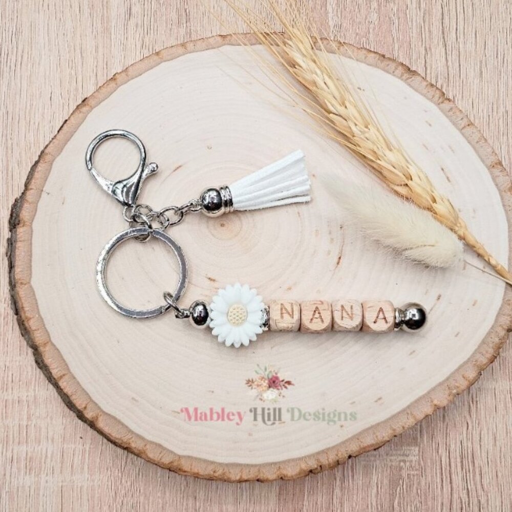 Nana Boho Daisy Beaded Keychain - Gift Idea - NEW!